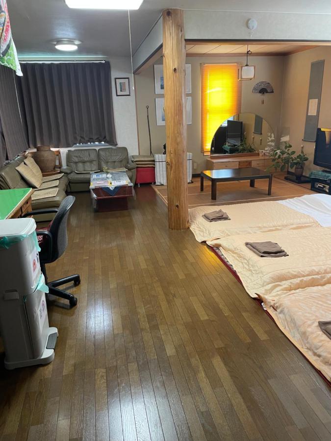 Guest House Chara Hirosaki Zewnętrze zdjęcie
